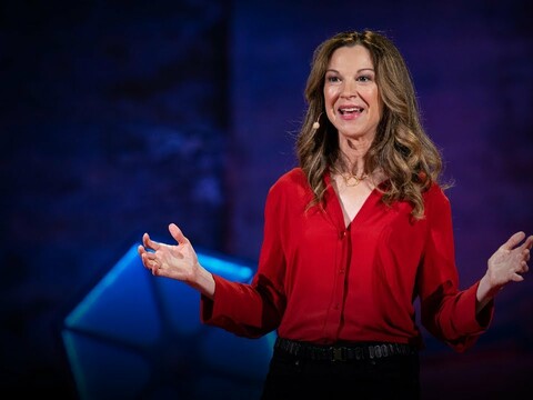 How changing your story can change your life | Lori Gottlieb